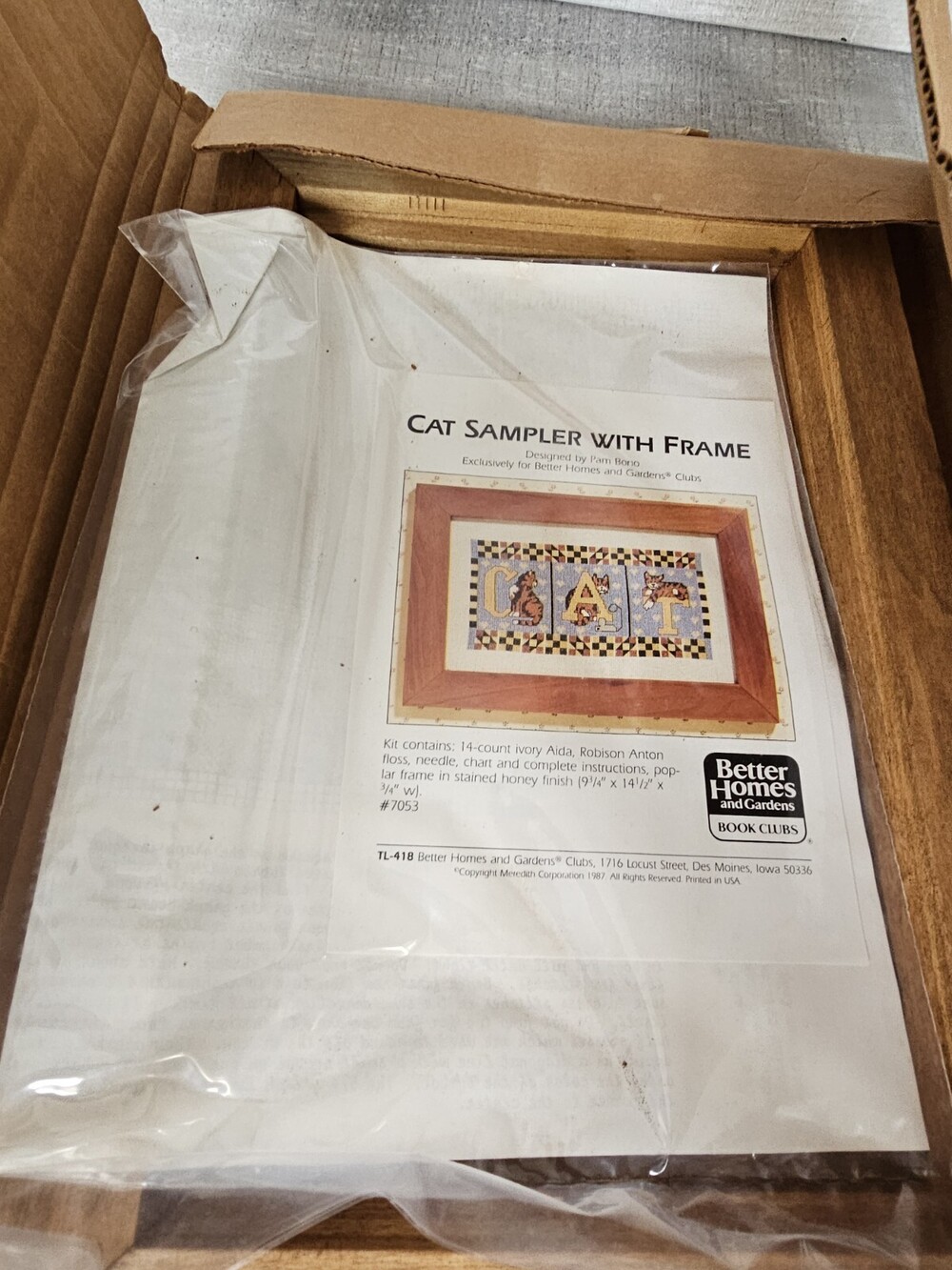 NEW Country Crafts Better Homes & Gardens Book Clubs Kit Cat Sampler W Frame